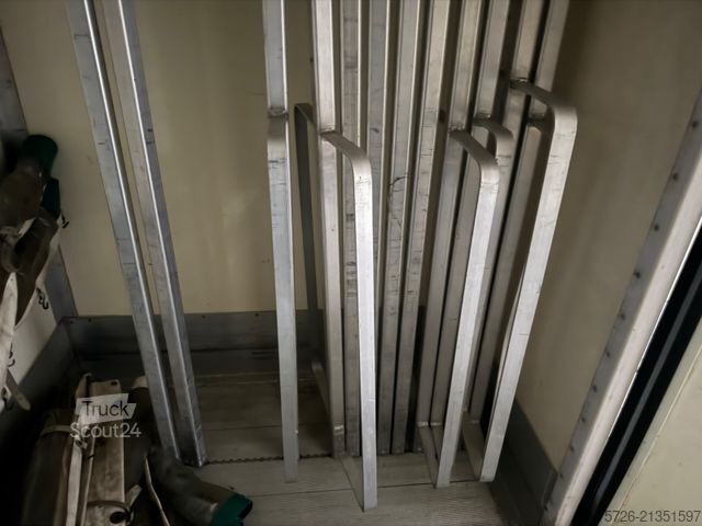 Рефрижераторный грузовик MAN 12.210 Kühlkoffer org 265 Tkm LBW Tüv 6/26