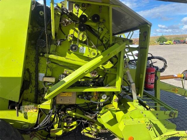 Обвивачка на бали CLAAS Rollant 255 RC Uniwrap