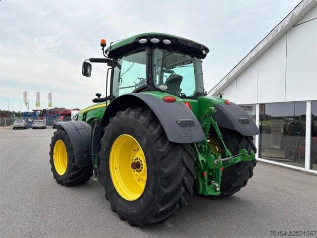 Трактор John Deere 8370R