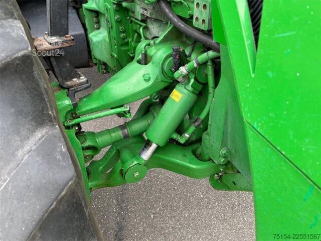 Трактор John Deere 8370R