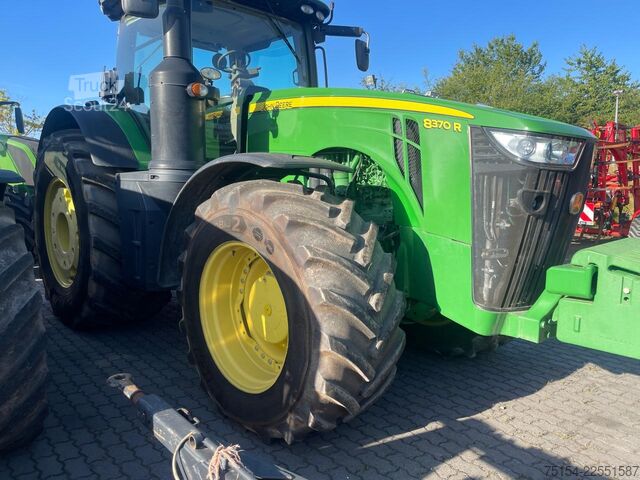 Трактор John Deere 8370 R