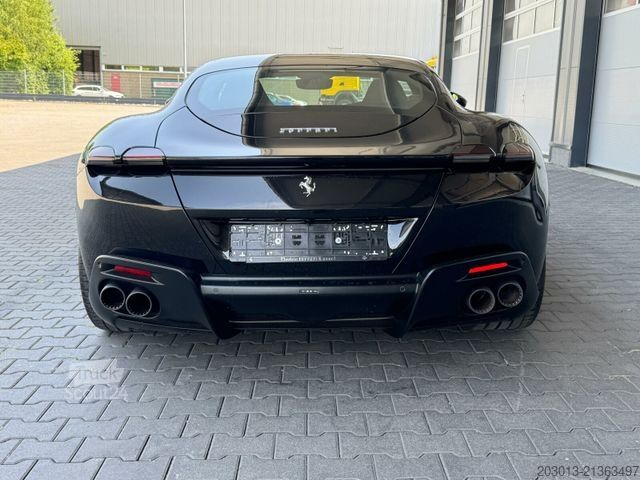Fourgon FERRARI Roma Coupe Schwarz