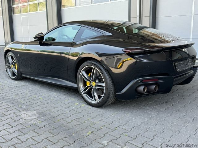 Fourgon FERRARI Roma Coupe Schwarz