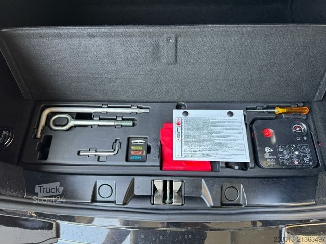 Fourgon FERRARI Roma Coupe Schwarz