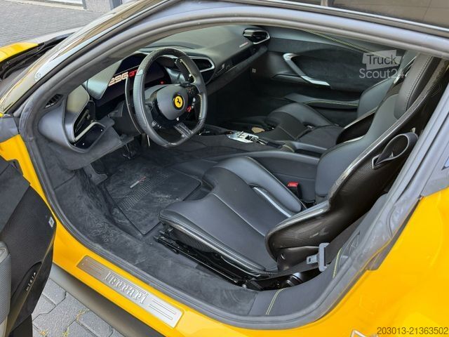 Fourgon FERRARI 296 GTB Coupe