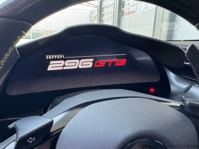 Fourgon FERRARI 296 GTB Coupe