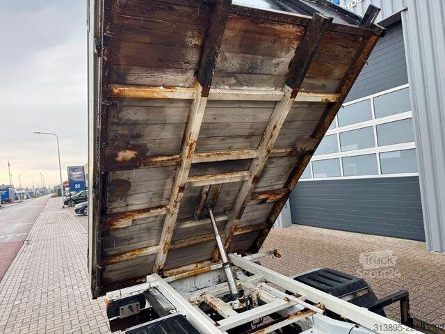 Kipper Mercedes-Benz 513 CDI, Crane Hiab 022-2 kipper