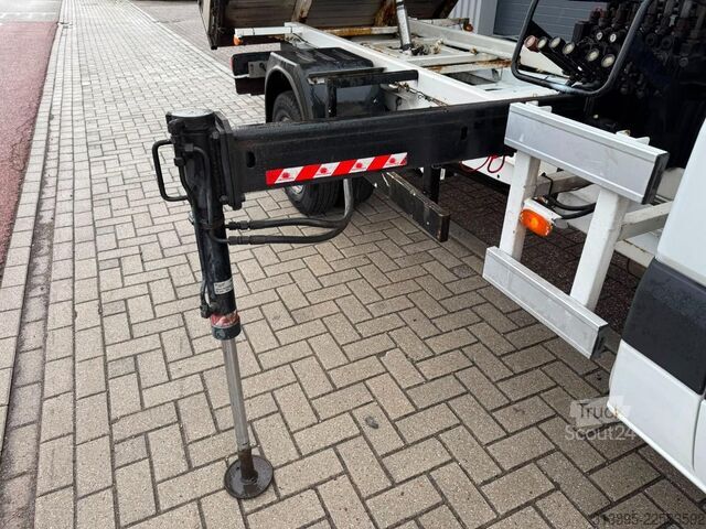 Tipper Mercedes-Benz 513 CDI, Crane Hiab 022-2 kipper