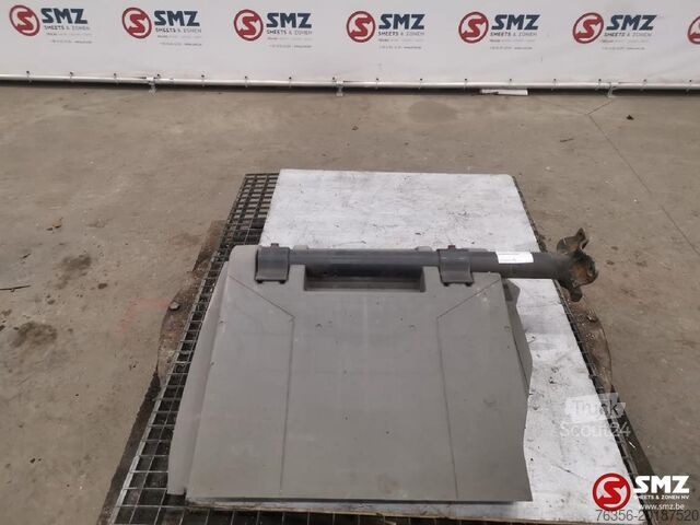 Lokasuojalevy Mercedes Occ Spatbord met steun Actros MP2/MP3