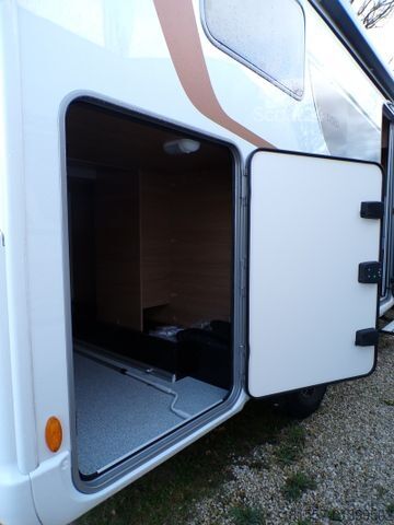 Halvintegreret autocamper BÜRSTNER Lyseo TD 690 G Isofix, elekt. Hubbett,L-Sitzgr.