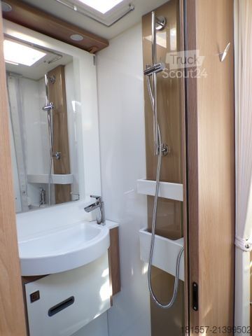 Halvintegreret autocamper BÜRSTNER Lyseo TD 690 G Isofix, elekt. Hubbett,L-Sitzgr.