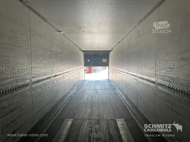 Напівпричіп-фургон Schmitz Cargobull Semitrailer Dryfreight Standard Porte relevante