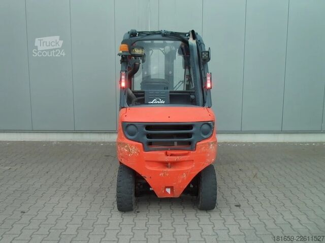 Frontgaffeltruck LINDE H 35 D - 01