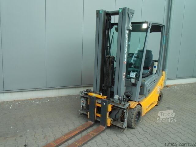 Čelni viličar JUNGHEINRICH EFG 320