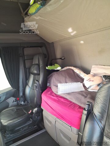 Tracteur routier standard SCANIA R 500