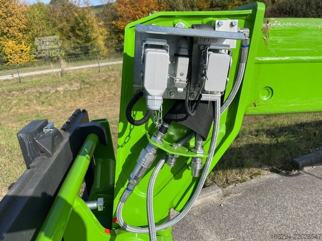 Teleskoparmstapler Merlo P27.6 Plus NEUMASCHINE