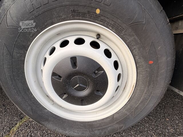 Magasin Mobile Mercedes-Benz Foodtruck, Imbisswagen, Food Truck mit neuer Küche und Ausstattung