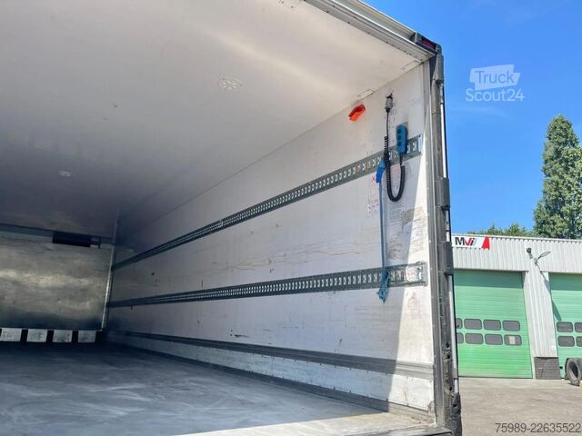 Jäähdytetyt/pakastetut kuljetukset Iveco Stralis 270 CNG! 294094 km!!  9.05 m long body!...