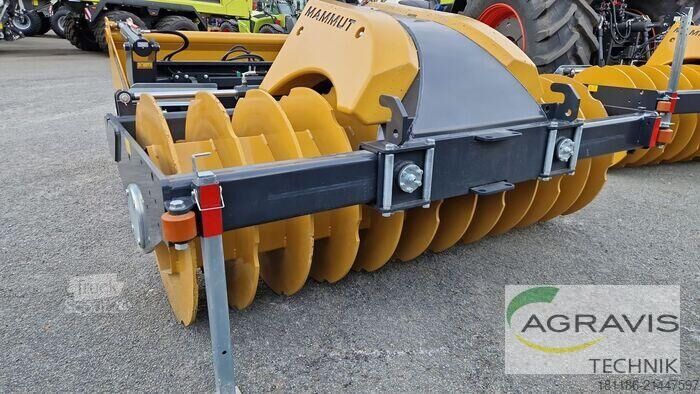 Silaj teknolojisi Mammut KIPPER SILAGEWALZE SILO KOMPAKT SK 250 H