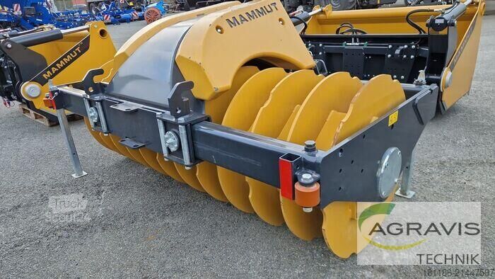 Silaj teknolojisi Mammut KIPPER SILAGEWALZE SILO KOMPAKT SK 250 H