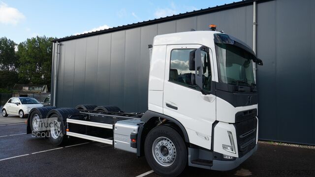 Chassis with cab Volvo FM 500 6X2 New Chassis truck RHD