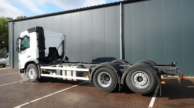 Chassis with cab Volvo FM 500 6X2 New Chassis truck RHD