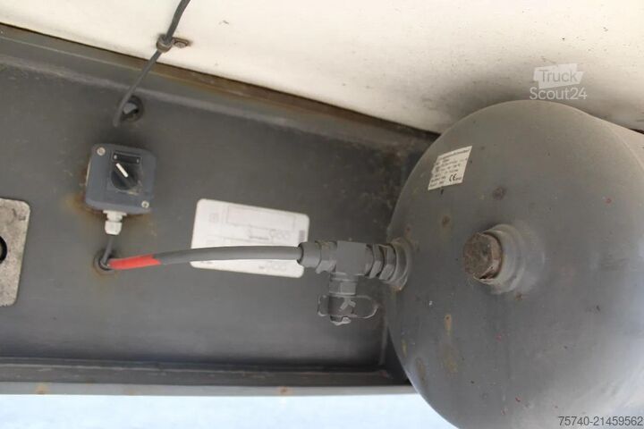 Caisse fermée Groenewegen 3x BPW 3 TONS  lift