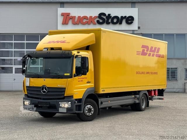 Vrachtwagen met bakwagen Atego 1224 L