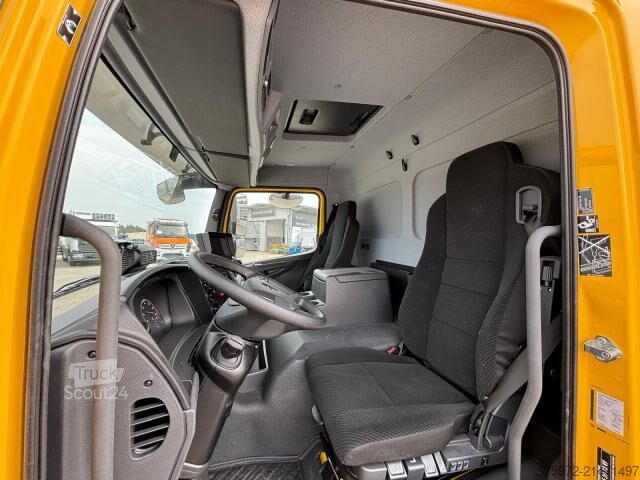 Vrachtwagen met bakwagen Atego 1224 L