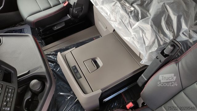 Rąstvežis SCANIA R590 6x4 Schemel/Kran TAJFUN LIV oder EPSILON