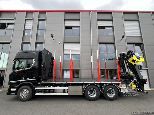 Holztransporter LKW SCANIA R590 6x4/Plattform/Kran TAJFUN LIV L150Z