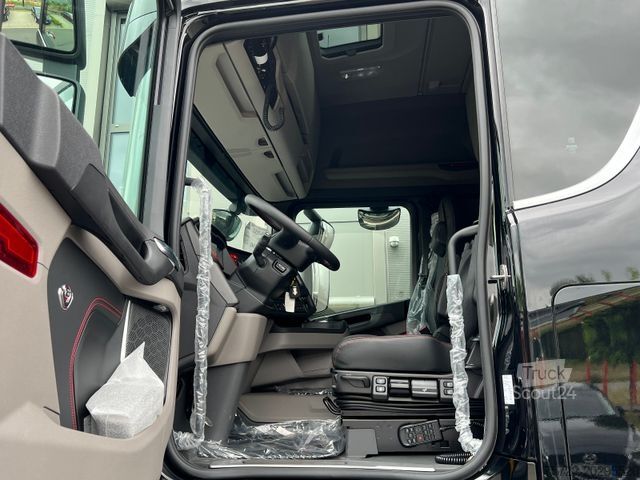 Rąstvežis SCANIA R590 6x4/Plattform/Kran TAJFUN LIV L150Z