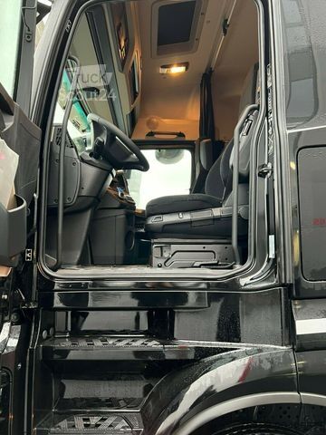 Żuraw samochodowy MERCEDES-BENZ ACTROS 2548/CONTAINERPRITSCHE/KRAN FASSI F545