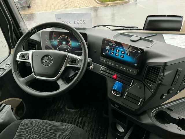 Żuraw samochodowy MERCEDES-BENZ ACTROS 2548/CONTAINERPRITSCHE/KRAN FASSI F545