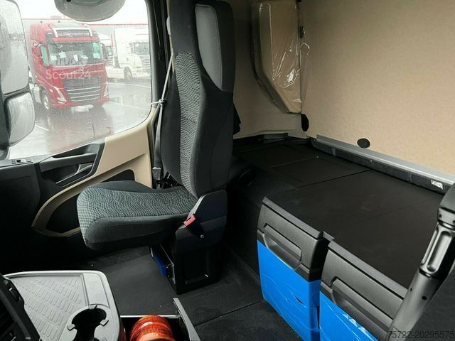 Żuraw samochodowy MERCEDES-BENZ ACTROS 2548/CONTAINERPRITSCHE/KRAN FASSI F545