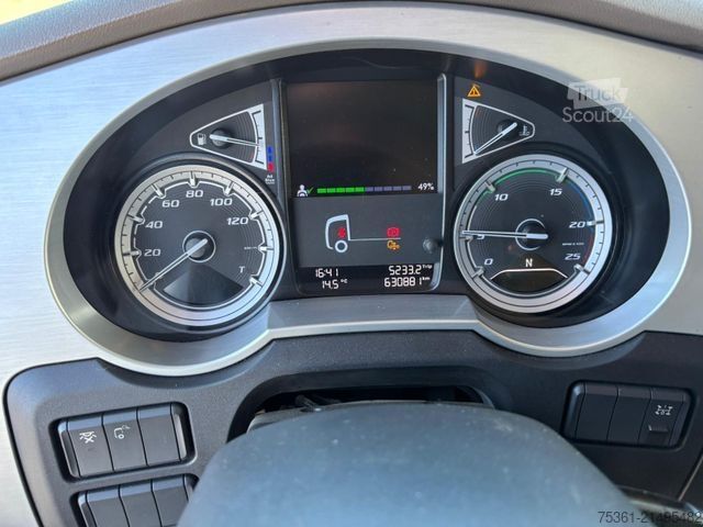 Standardni vlačilec DAF XF 530 FT Super Space Retarder 2 X Tank E6