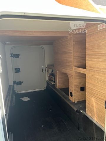 Camper semintegrato WEINSBERG CaraCompact MB 640 MEG Pepper AHK, LED, 4,2t