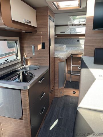 Camper semintegrato WEINSBERG CaraCompact MB 640 MEG Pepper AHK, LED, 4,2t