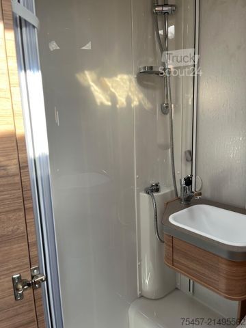 Camper semintegrato WEINSBERG CaraCompact MB 640 MEG Pepper AHK, LED, 4,2t