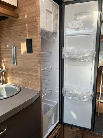 Camper semintegrato WEINSBERG CaraCompact MB 640 MEG Pepper AHK, LED, 4,2t