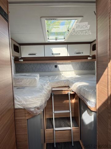 Camper semintegrato WEINSBERG CaraCompact MB 640 MEG Pepper AHK, LED, 4,2t