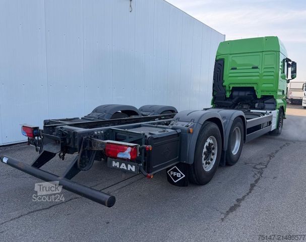 Lastebilchassis MAN TGX 26.500 6x2*4 Intarder Nebenantrieb Lenk/Lift