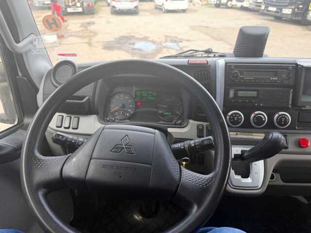 Camion de boissons FUSO Canter 9C18(7C18)Gefach-Getränkekoffer/Automatik