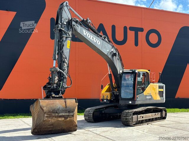 Gosenični bager Volvo EC 220 EL 3D / TILTROTATOR / CENTRAL LUBRICATIO...