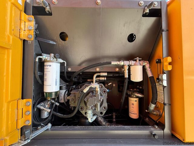 Gosenični bager Volvo EC 220 EL 3D / TILTROTATOR / CENTRAL LUBRICATIO...