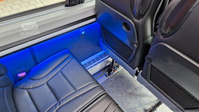 Minibuss MERCEDES-BENZ 519  Allrad 4 x 4 Vorlauffahrzeug  neue ADA