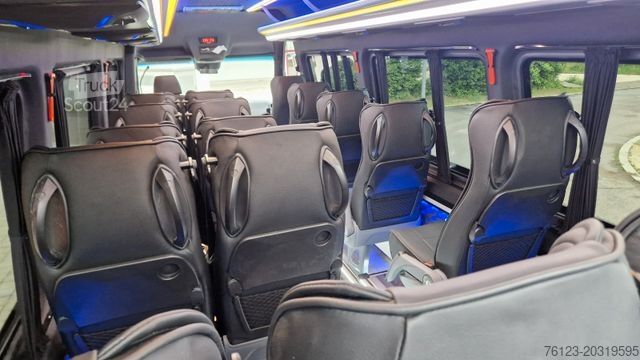 Minibuss MERCEDES-BENZ 519  Allrad 4 x 4 Vorlauffahrzeug  neue ADA