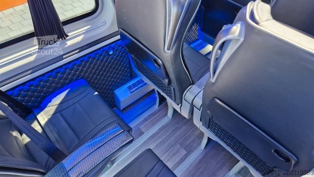 Minibuss MERCEDES-BENZ 519  Allrad 4 x 4 Vorlauffahrzeug  neue ADA