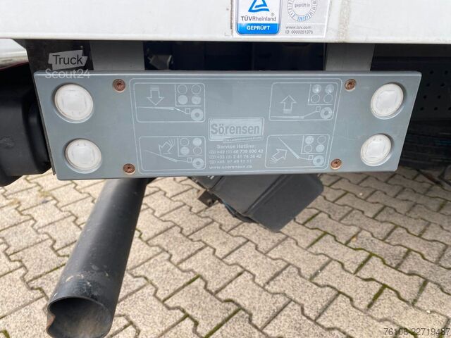 Kasa kamyoneti FUSO Canter 7C15 Koffer mit Ladebordwand