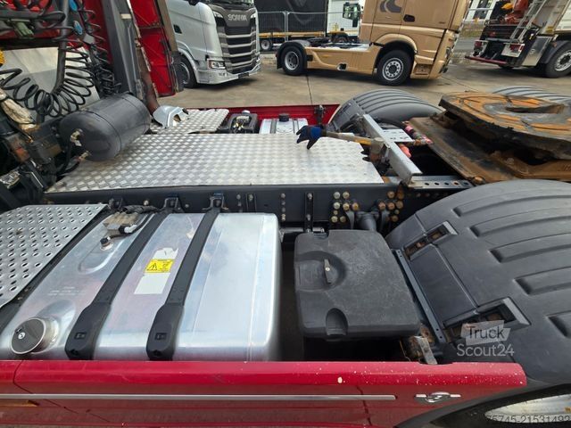 Ciężarówka ciężkiego typu SCANIA R 580 * V8 * KIPP * STANDKLIMA *  90T ZUGLAST *